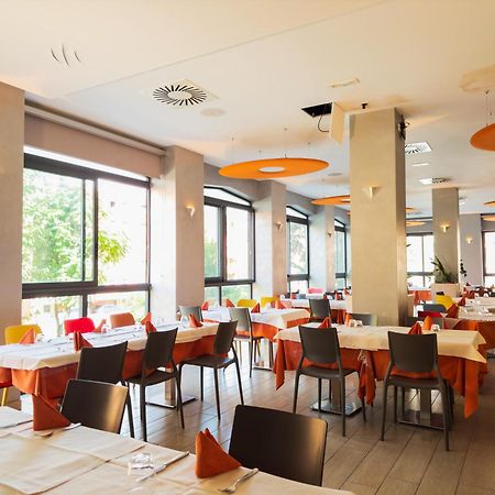 Hotel Astoria Fidenza Dış mekan fotoğraf
