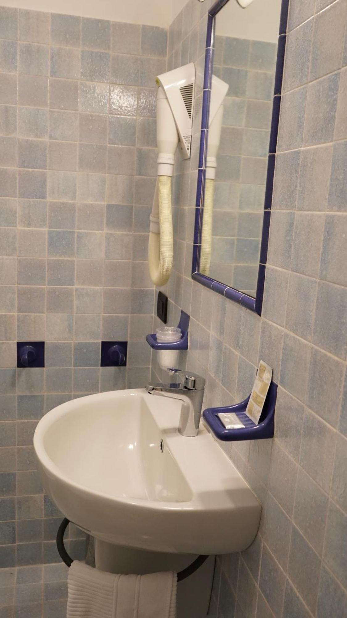 Hotel Astoria Fidenza Dış mekan fotoğraf