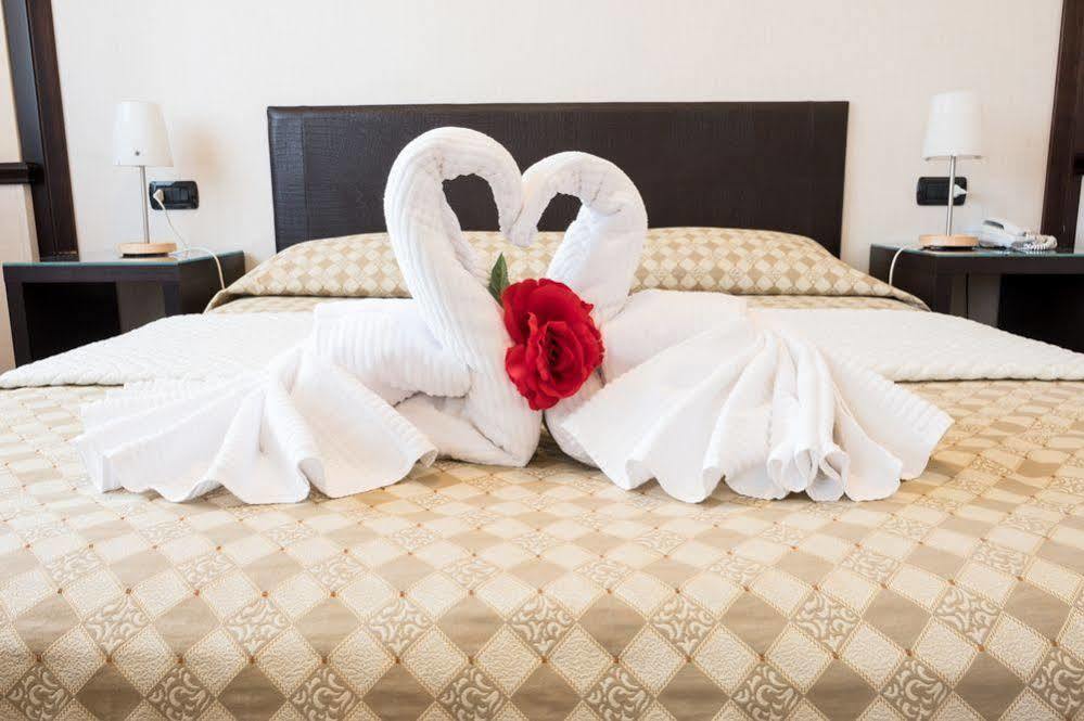 Hotel Astoria Fidenza Dış mekan fotoğraf